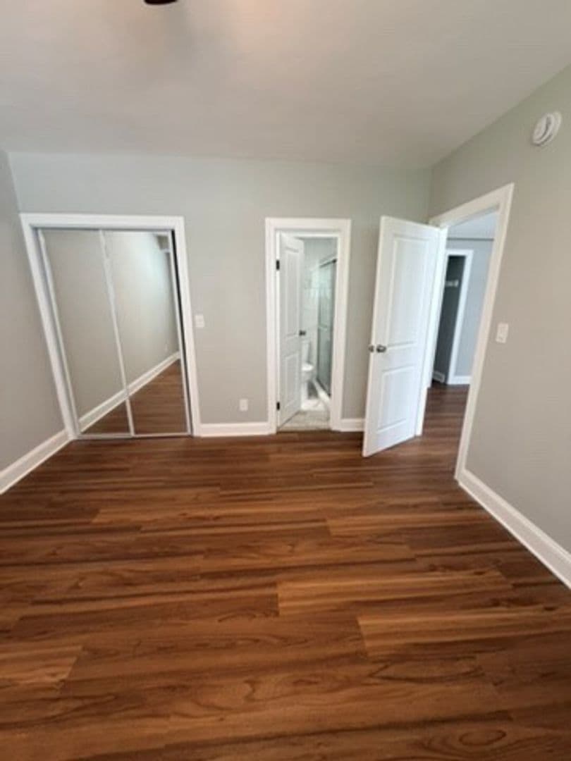Washington Apartment: 5323 Connecticut Ave NW