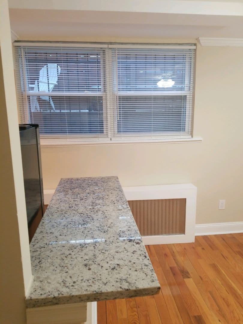 Washington Apartment: 1815 Riggs Place NW