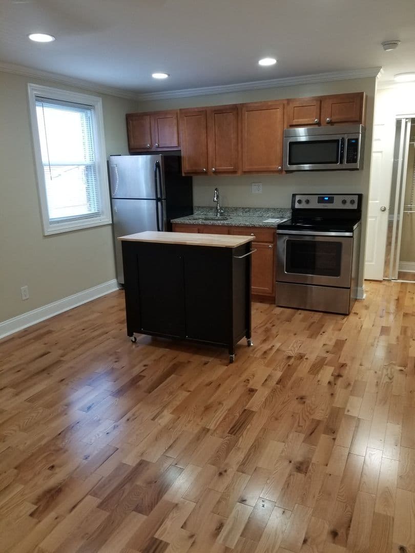 Washington Apartment: 1815 Riggs Place NW