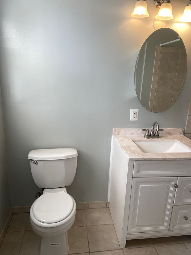 Washington Apartment: 3222-3224 Wisconsin Avenue NW