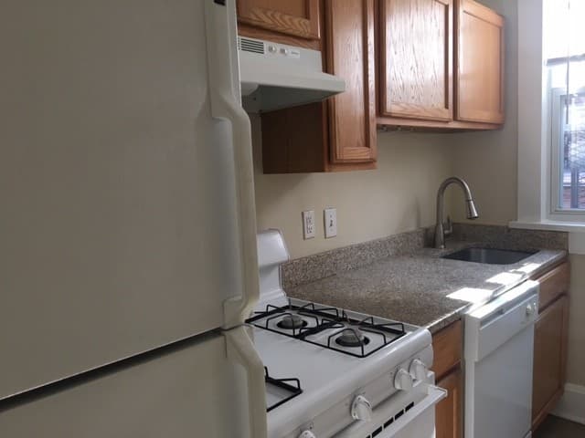 Washington Apartment: 1809 Belmont Road