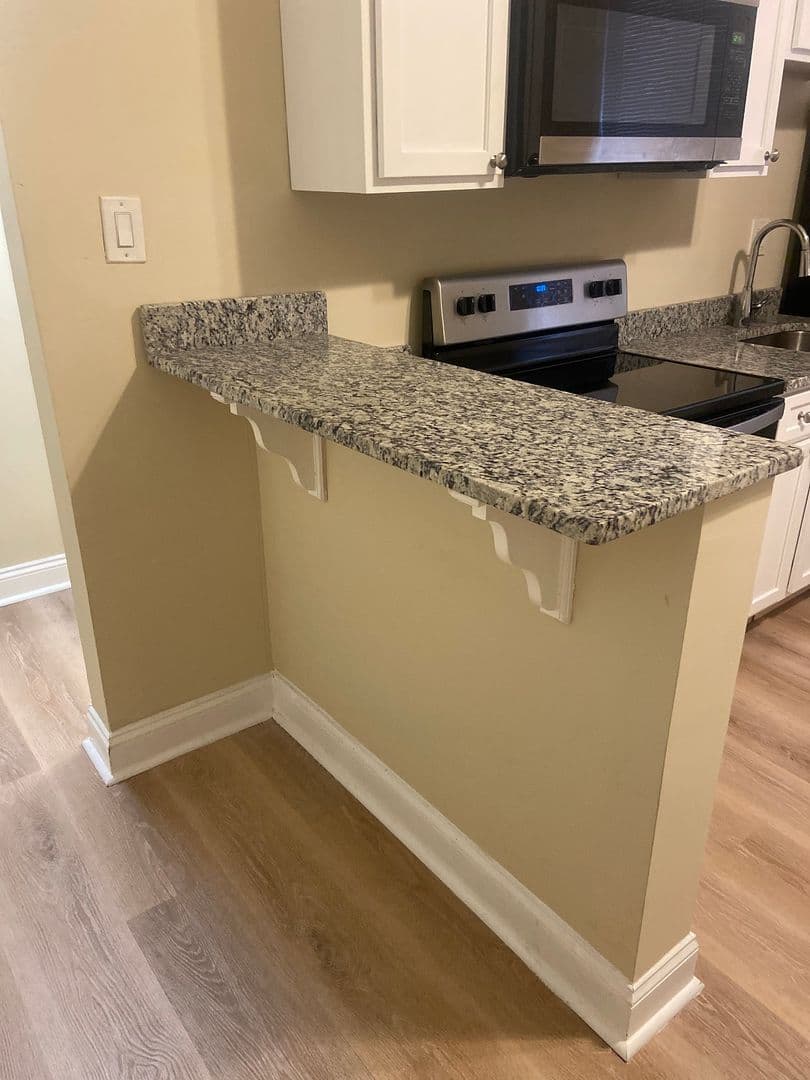 Washington Apartment: 1435 N Street NW
