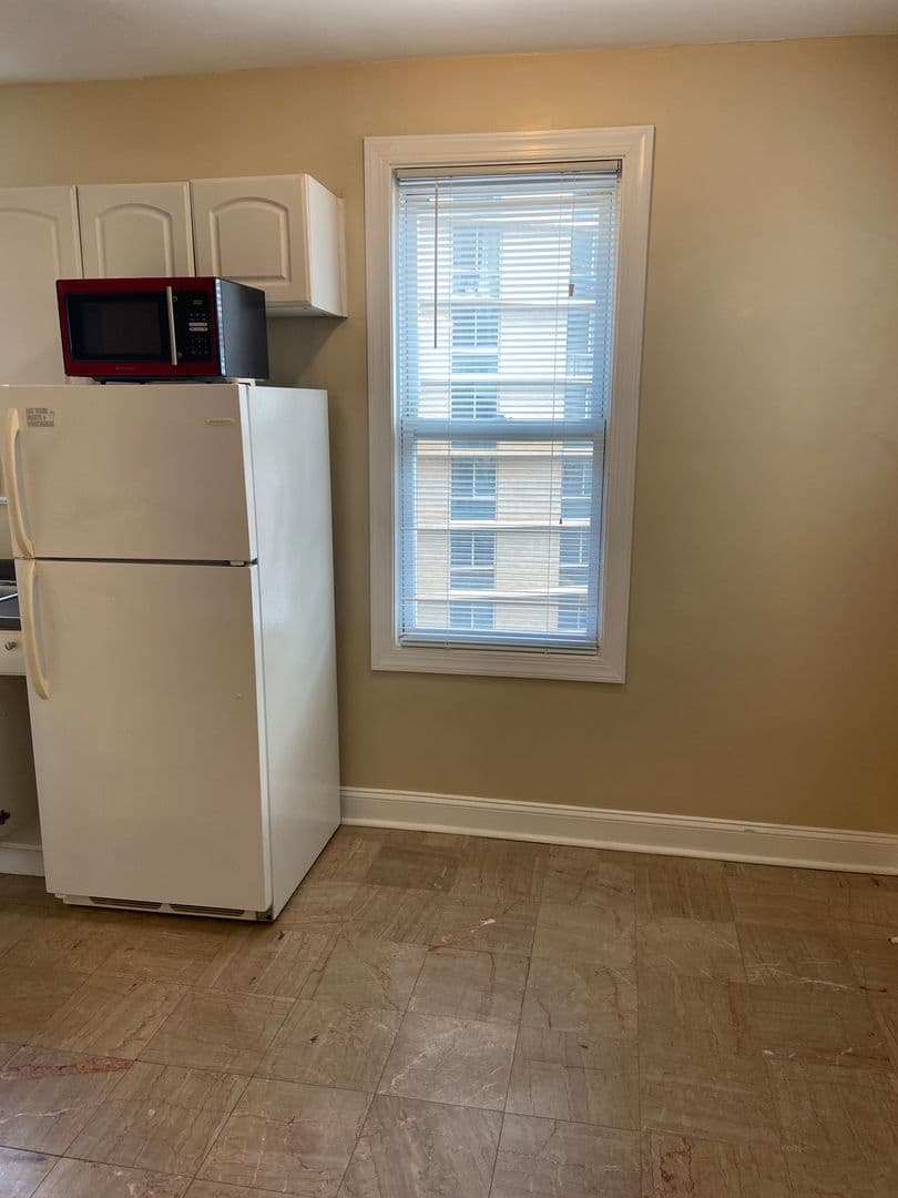Washington Apartment: 1435 N Street NW