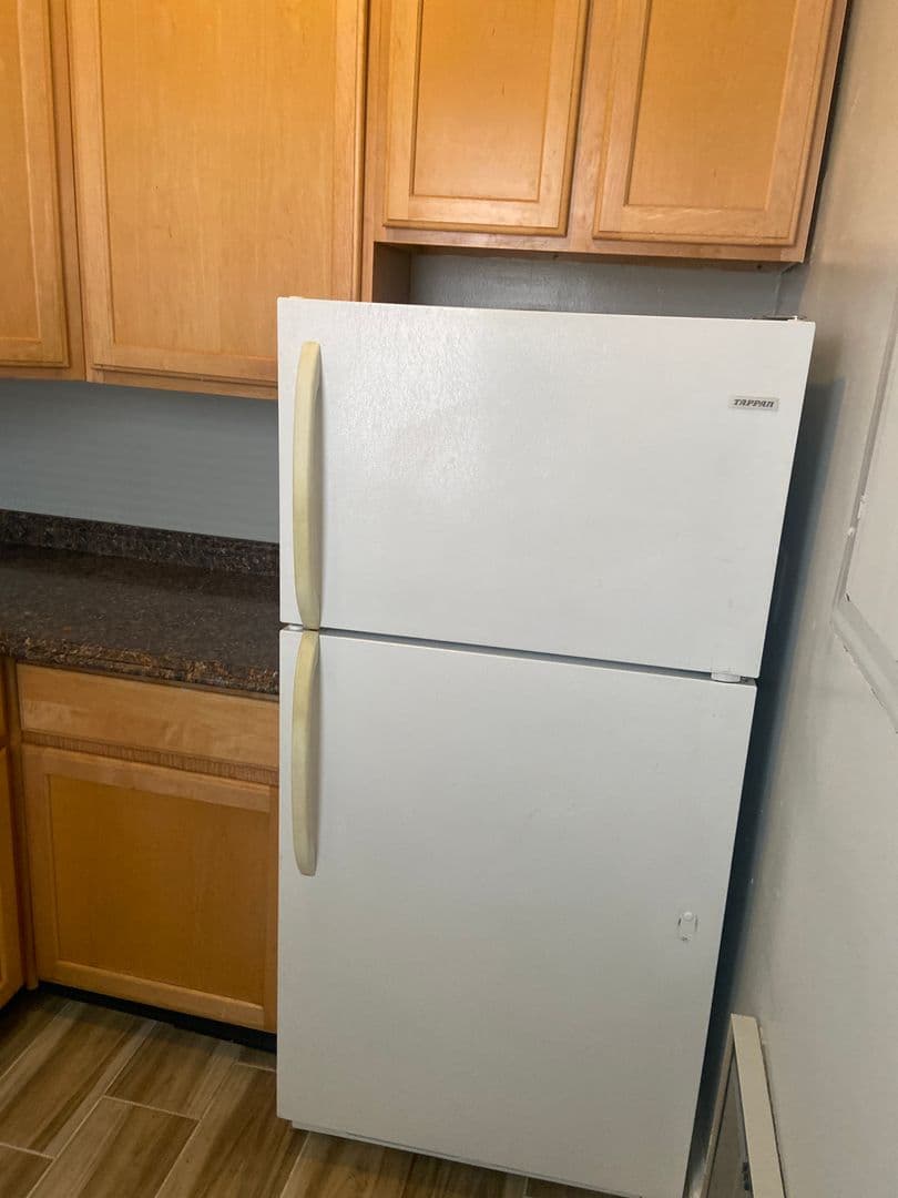 Washington Apartment: 3222-3224 Wisconsin Avenue NW