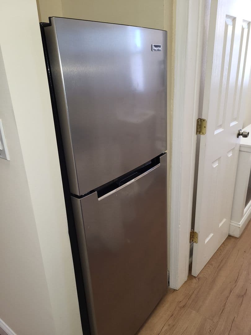 Washington Apartment: 1435 N Street NW