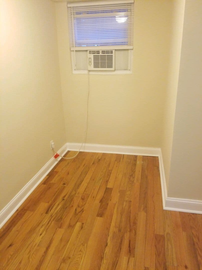 Washington Apartment: 1815 Riggs Place NW