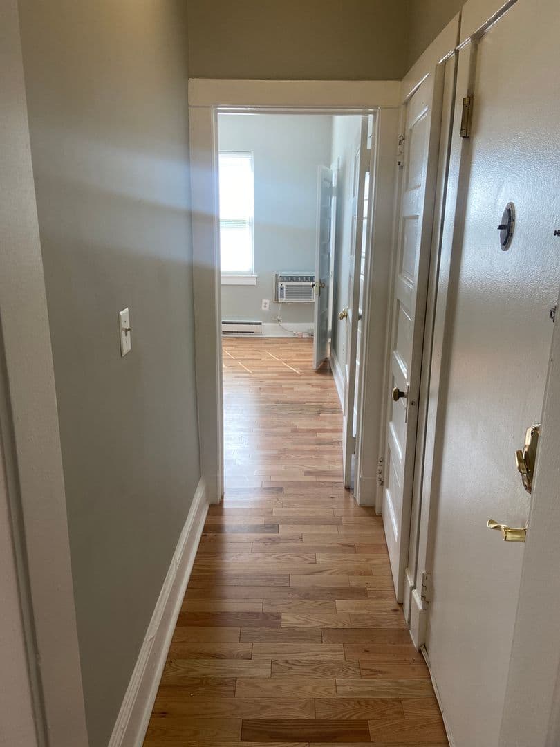 Washington Apartment: 3222-3224 Wisconsin Avenue NW