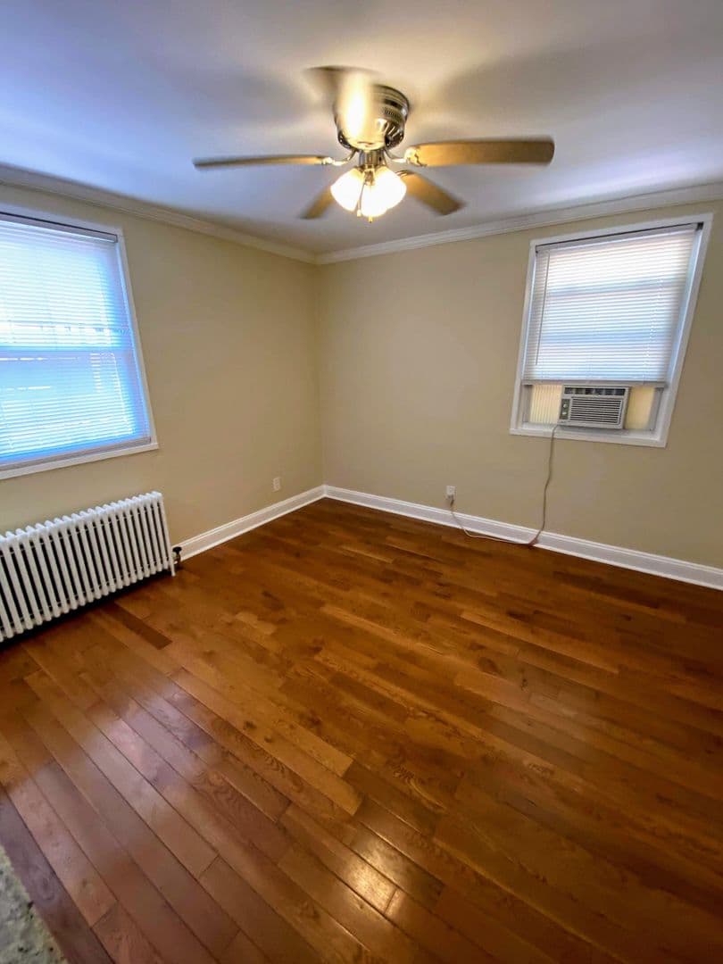 Washington Apartment: 1815 Riggs Place NW