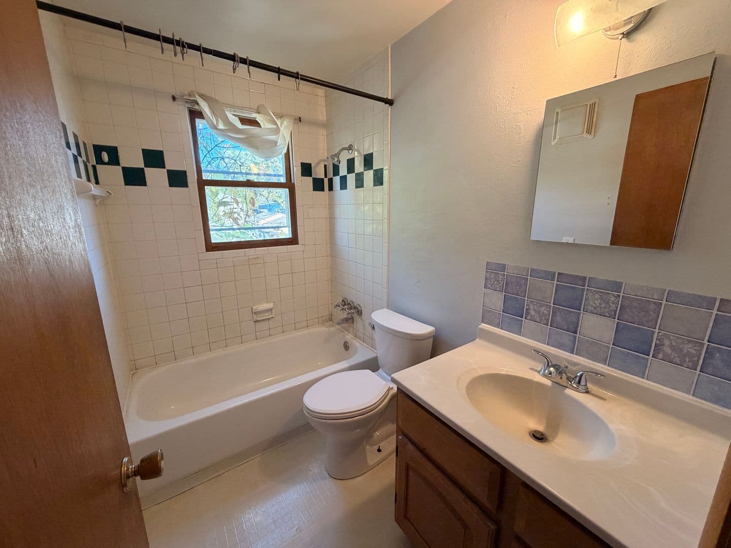 Janesville Apartment: 1202 - 1204 Church St.