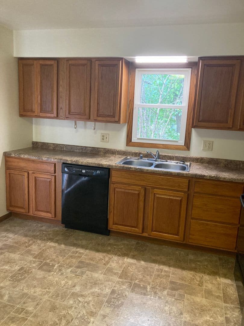Janesville Apartment: 337-339 Sunset Drive