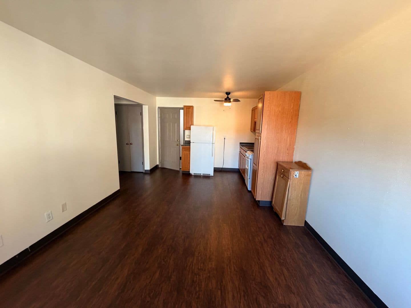 Beloit Apartment: 614 Broad St.