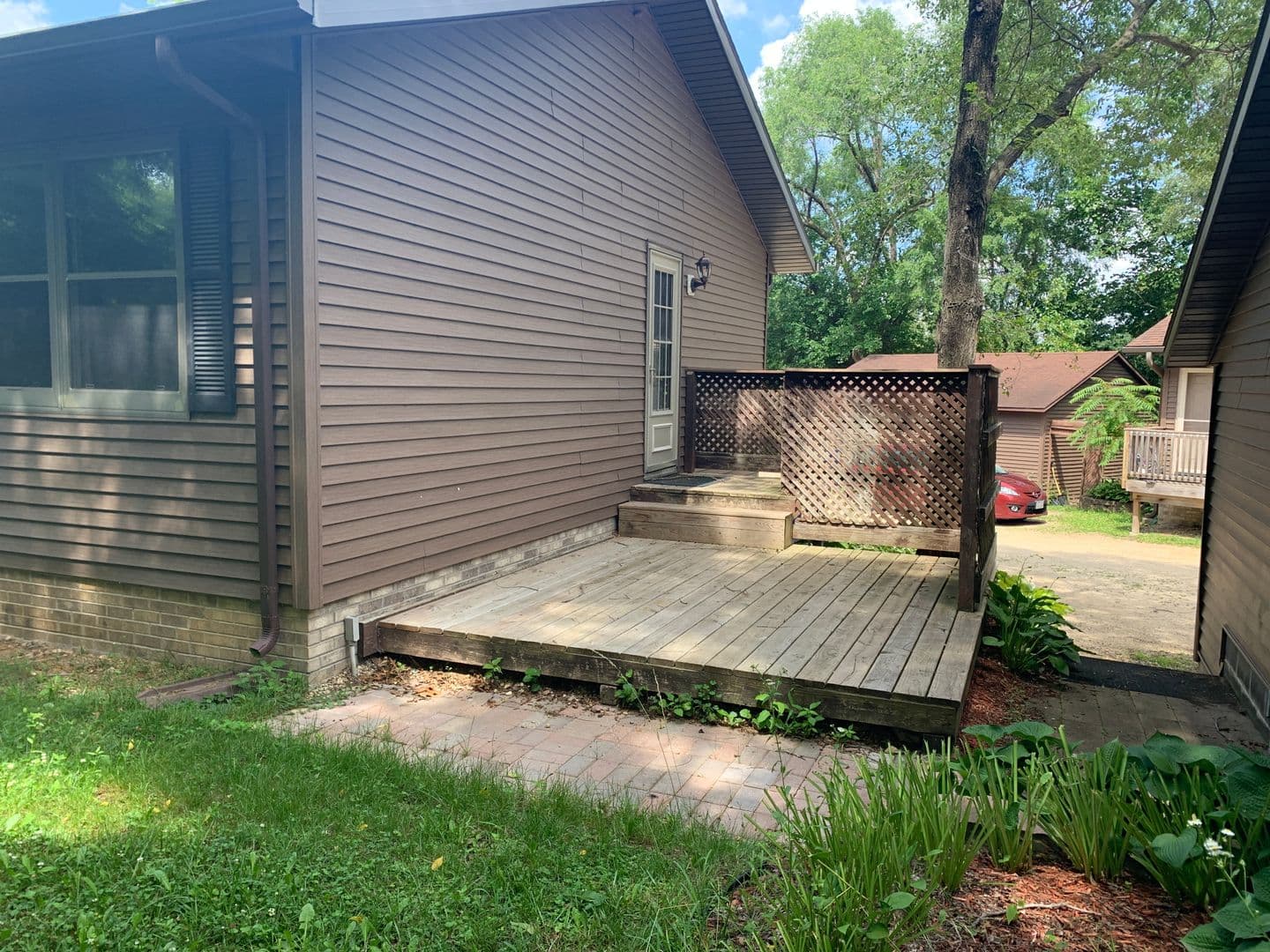 Janesville Apartment: 1229 - 1231 Elgin Ave.