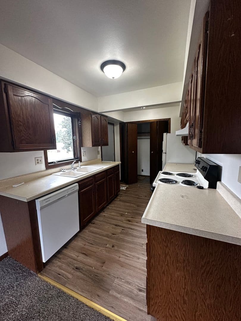South Beloit Apartment: 5167 Cheney Dr.