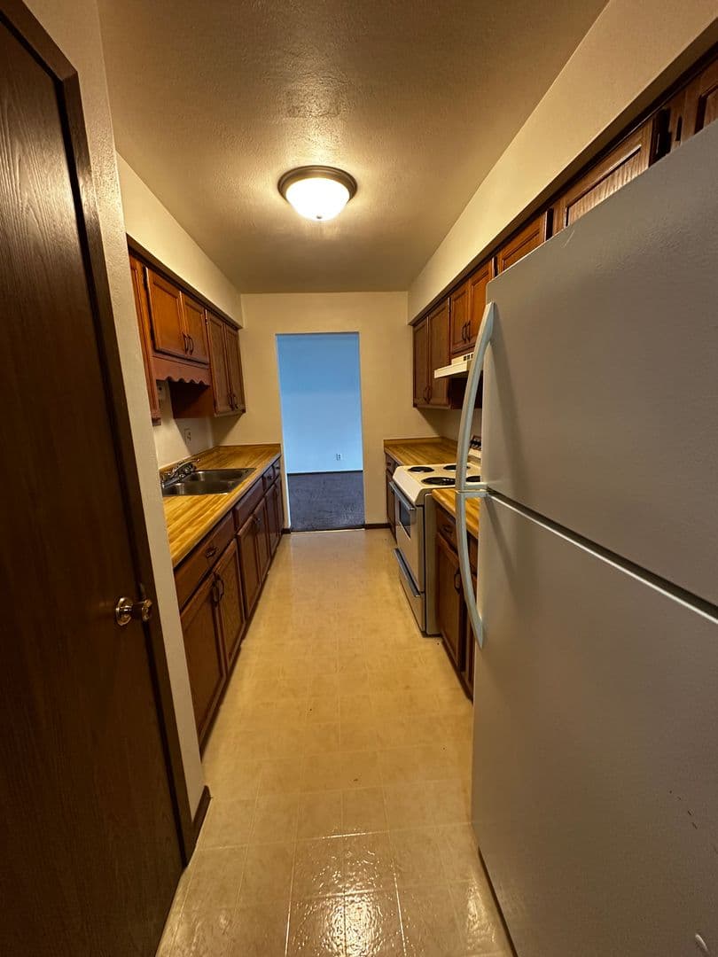 Beloit Apartment: 501 W. Grand Ave.