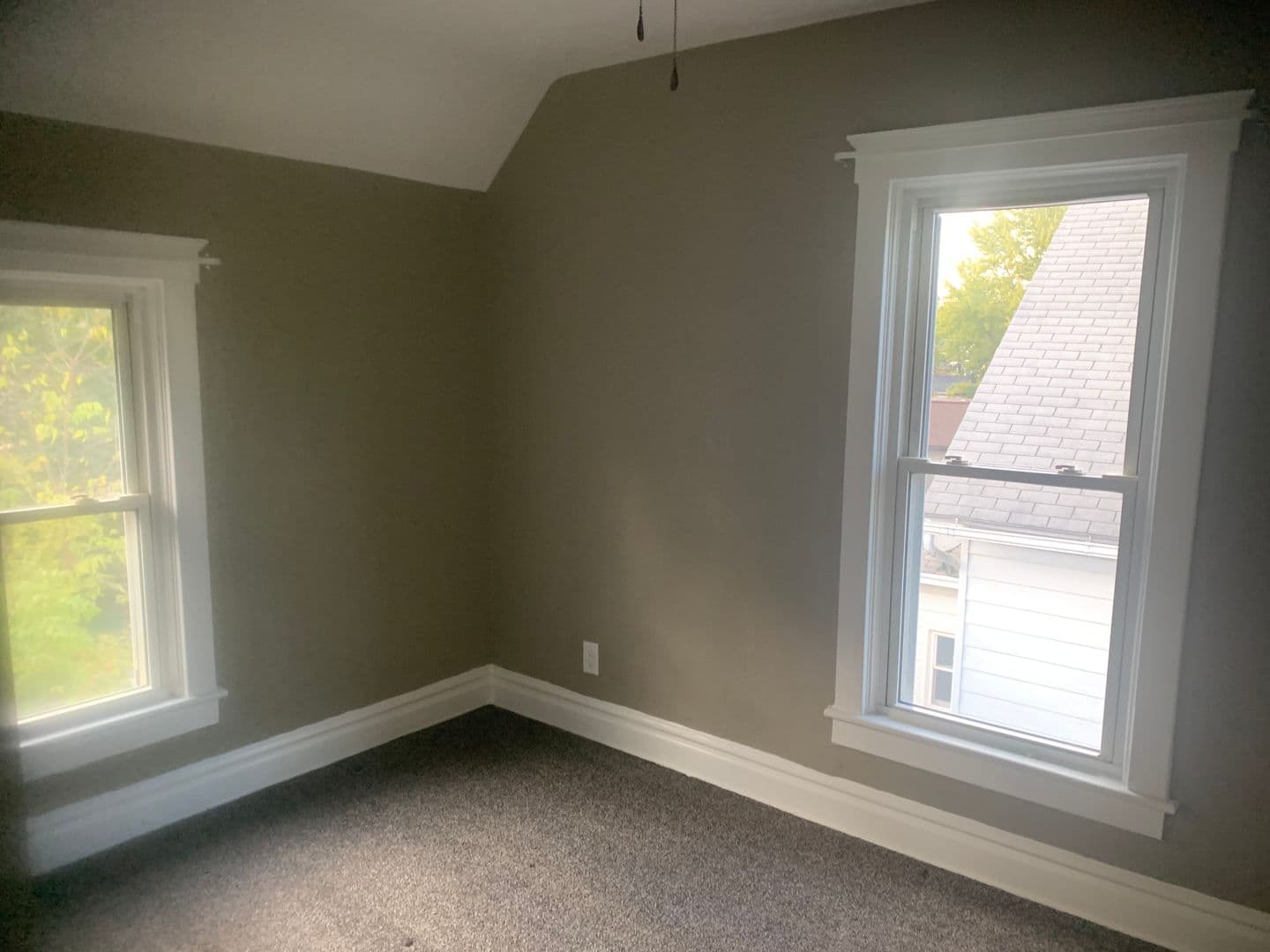 Beloit Apartment: 1122 Bluff St.