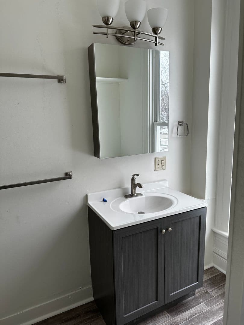 Janesville Apartment: 612 E. Court Street