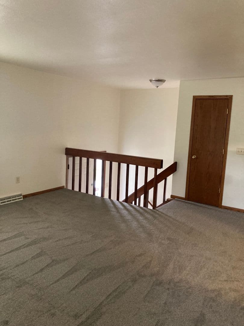 Janesville Apartment: 337-339 Sunset Drive