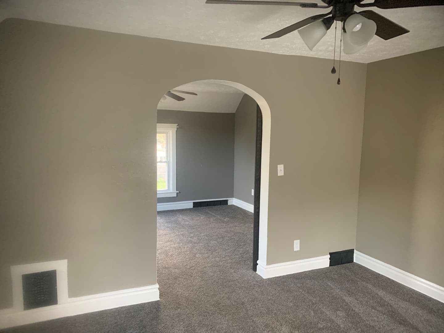 Beloit Apartment: 1122 Bluff St.