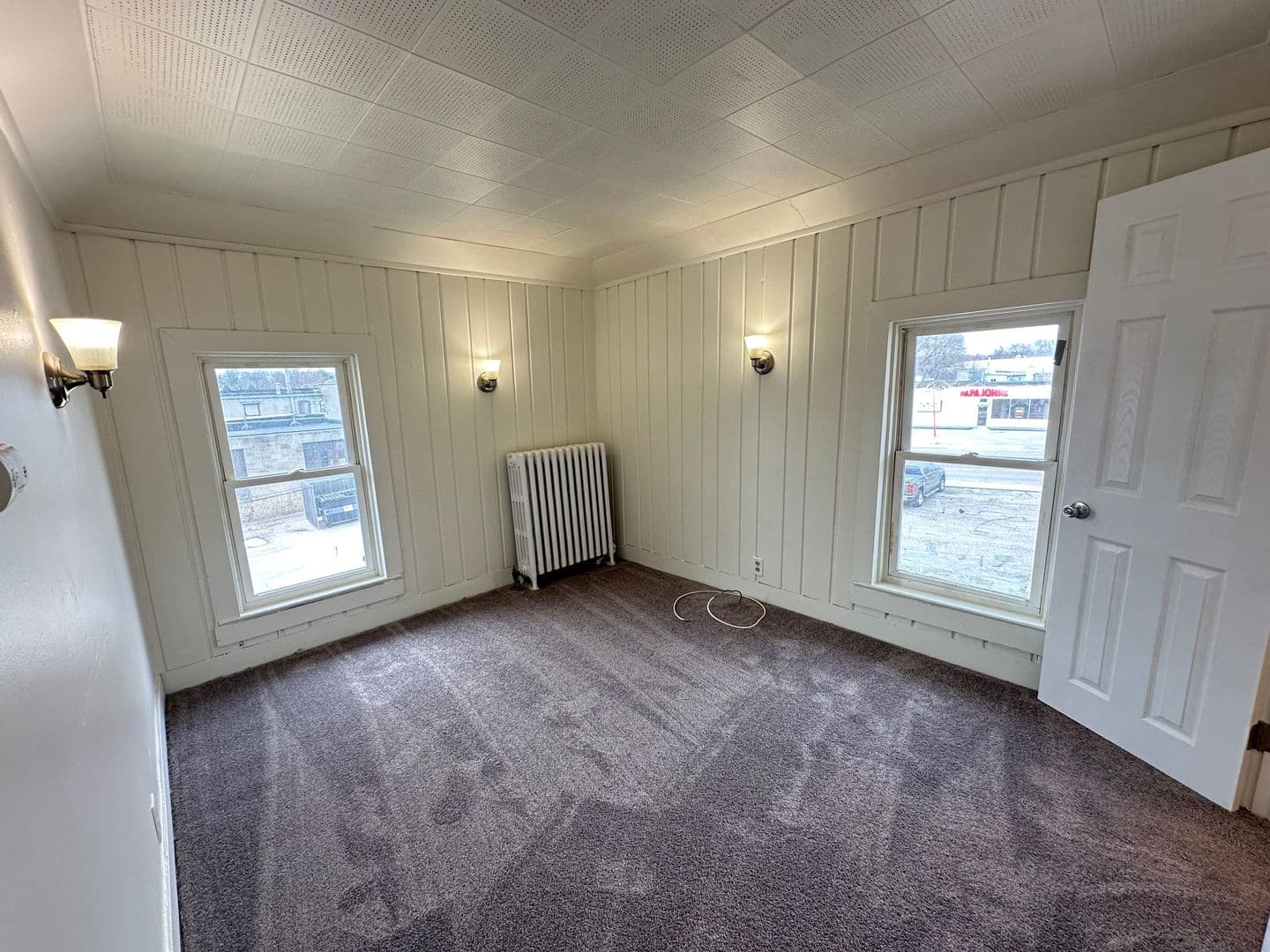Janesville Apartment: 311-315 N.Parker Dr.