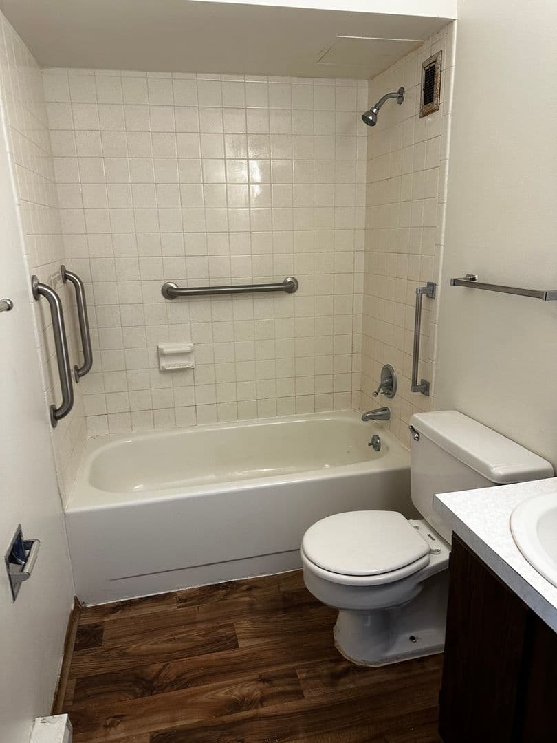 Beloit Apartment: 241 W. Grand Ave.