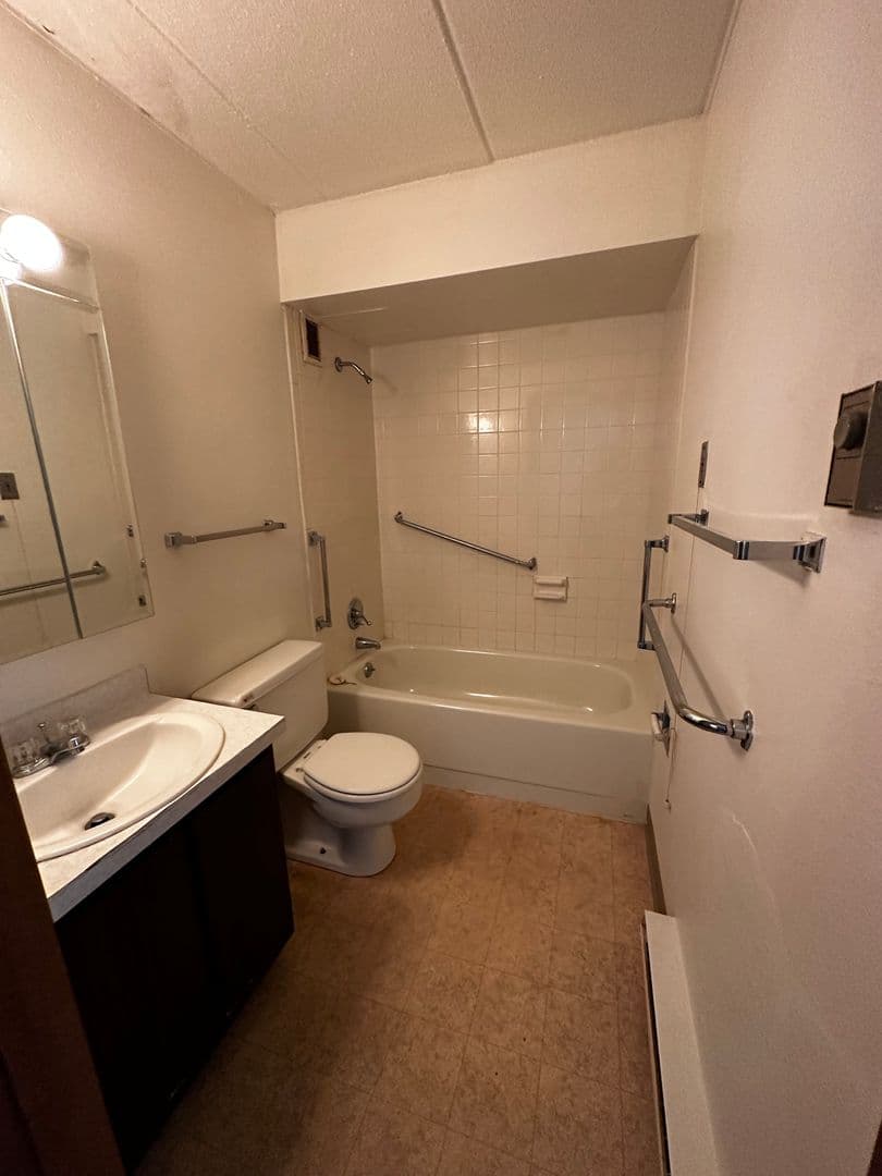 Beloit Apartment: 241 W. Grand Ave.