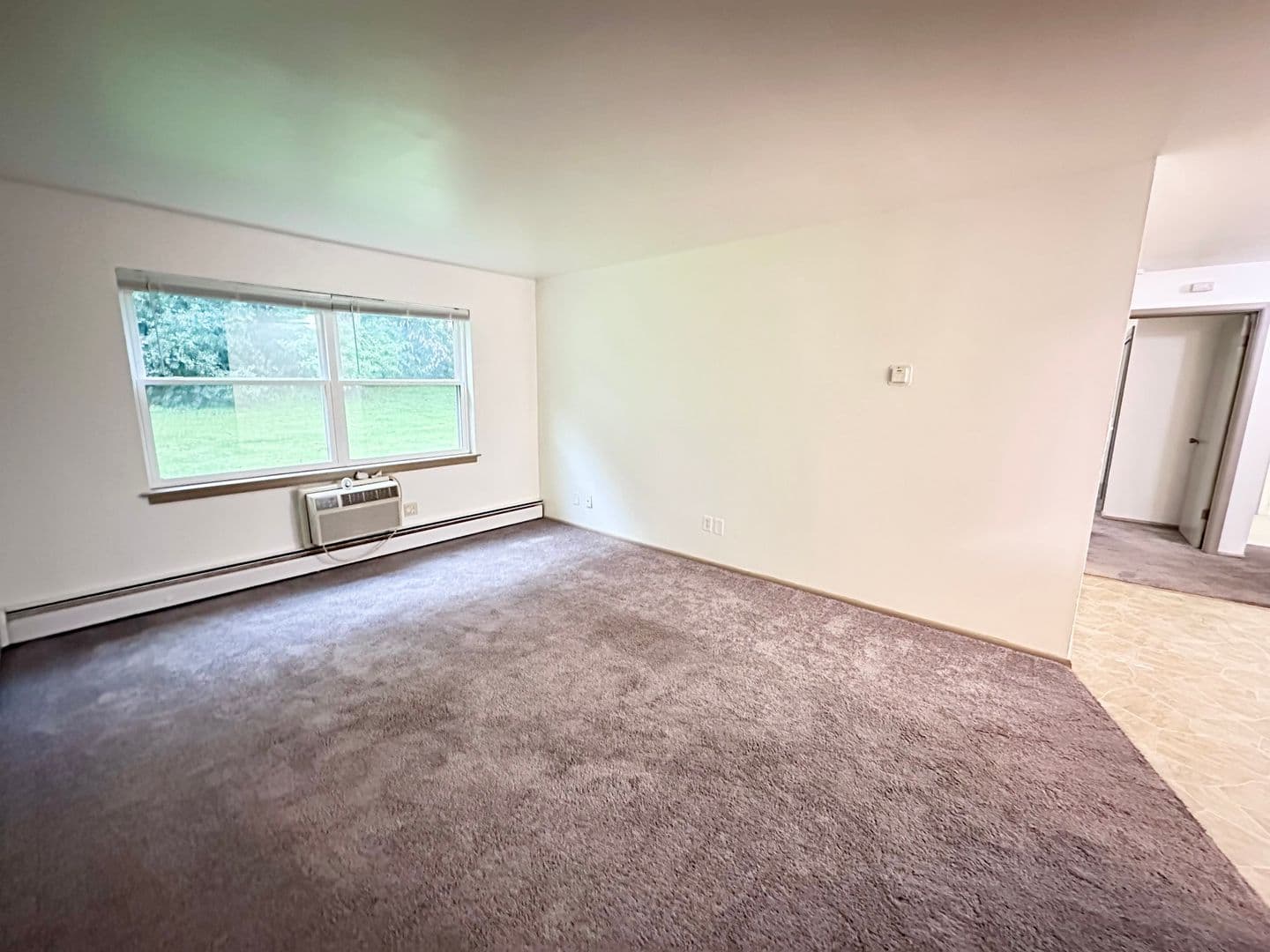 Janesville Apartment: 830 Harding St.