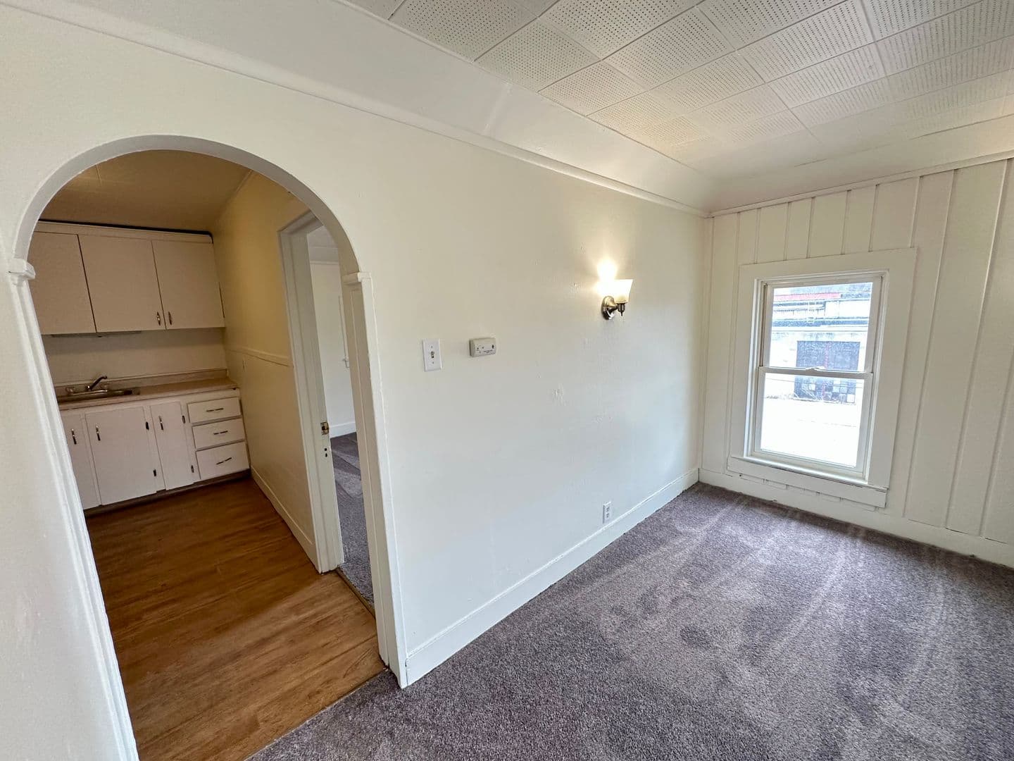 Janesville Apartment: 311-315 N.Parker Dr.