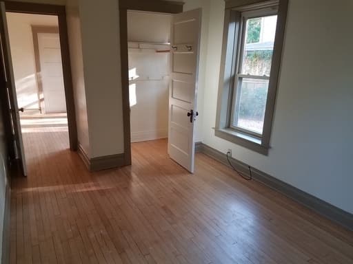 Janesville Apartment: 607-609 E. Milwaukee Street