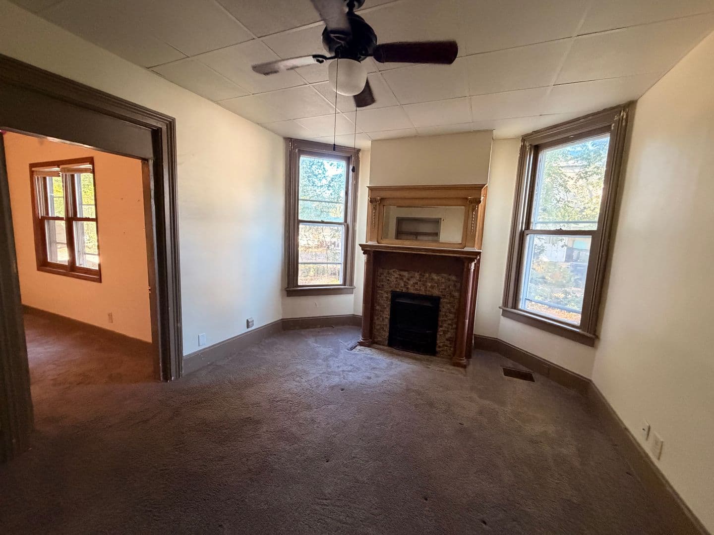 Janesville Apartment: 233 N. Washington St.
