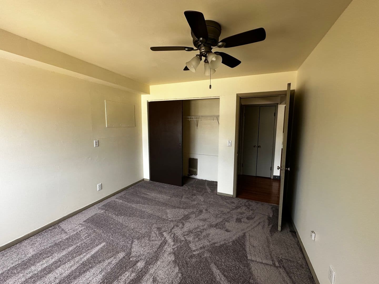 Beloit Apartment: 614 Broad St.