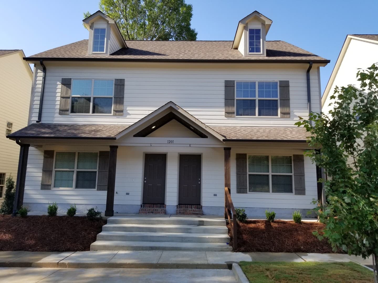 Oxford Condo: 1201 Ivy Road