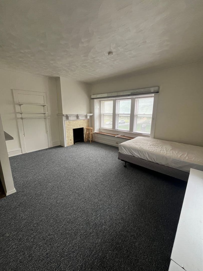 Erie Apartment: 230 West 9th Street