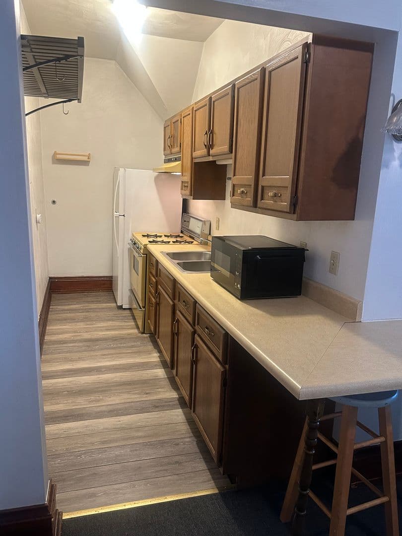 Erie Apartment: 230 West 9th Street