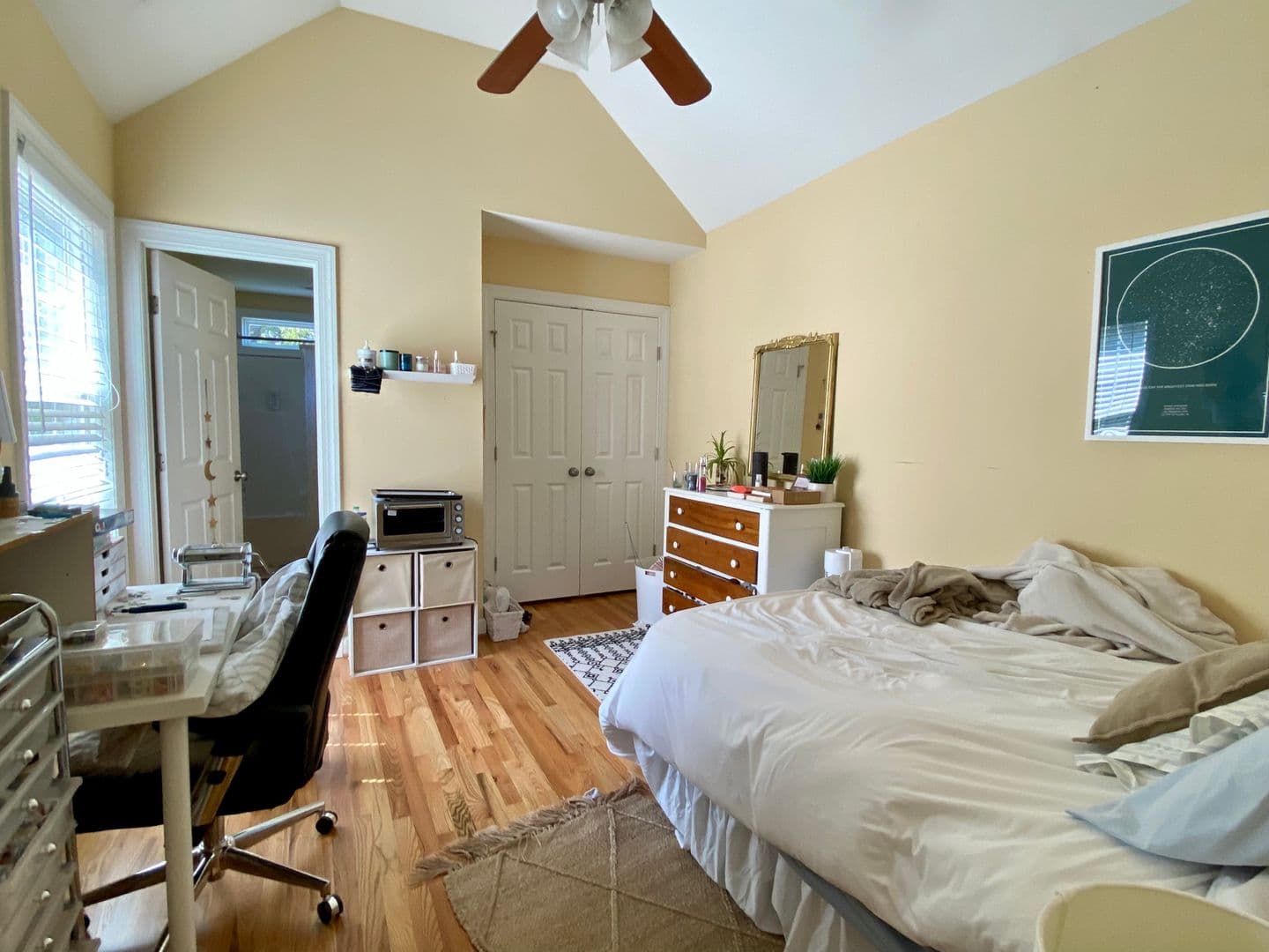 Raleigh House: 3925 Lexington Dr.