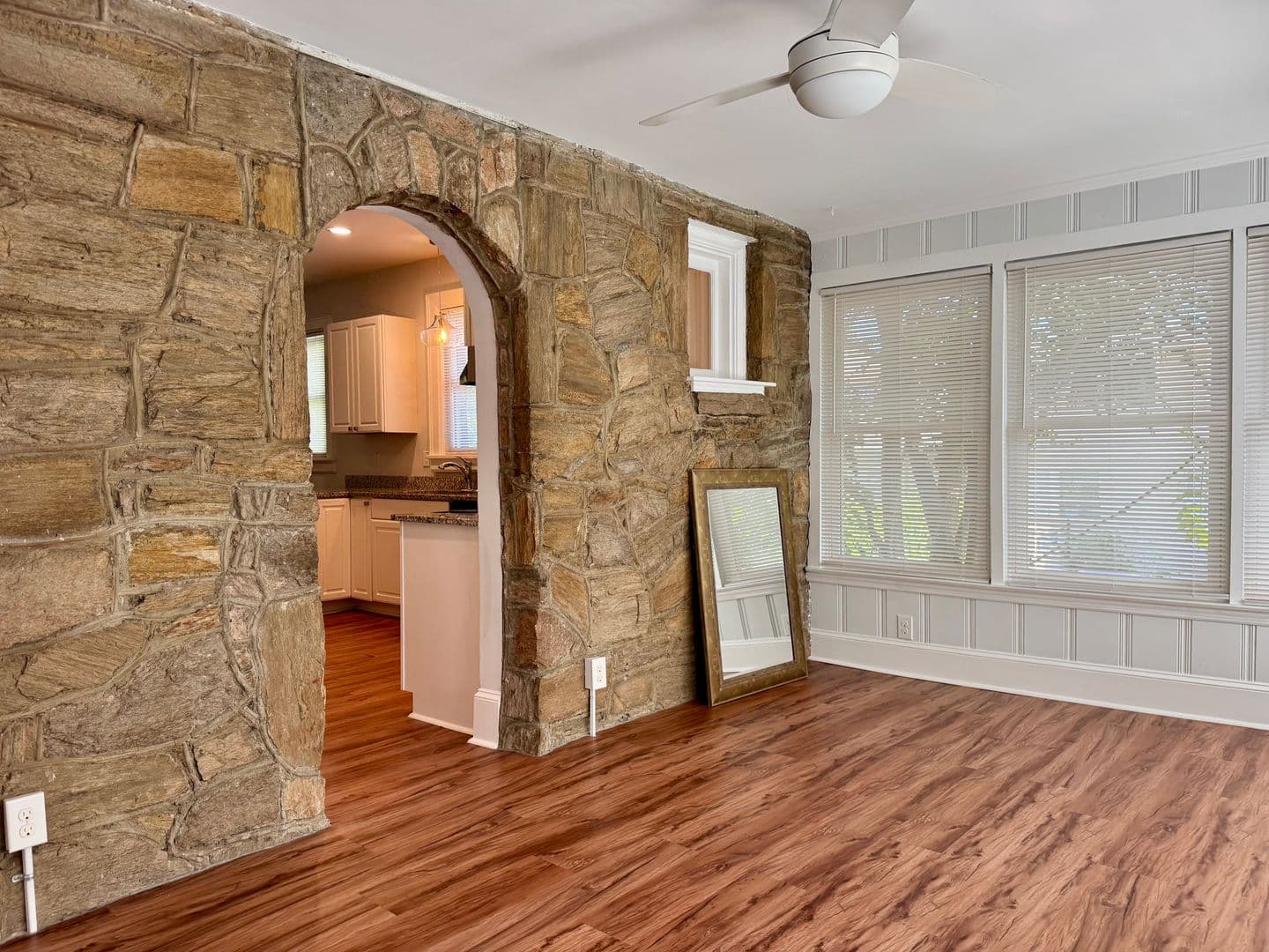 Raleigh Apartment: 905 W Peace St.