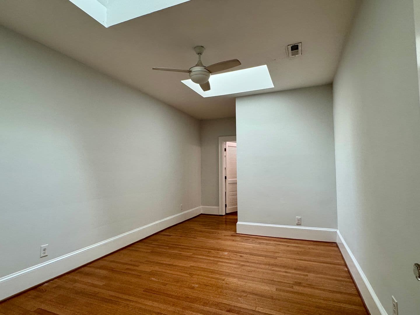 Raleigh Apartment: 905 W Peace St.
