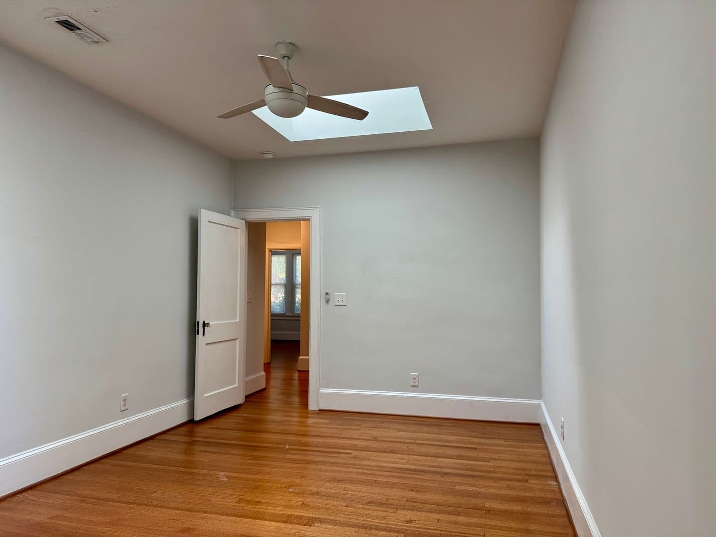 Raleigh Apartment: 905 W Peace St.