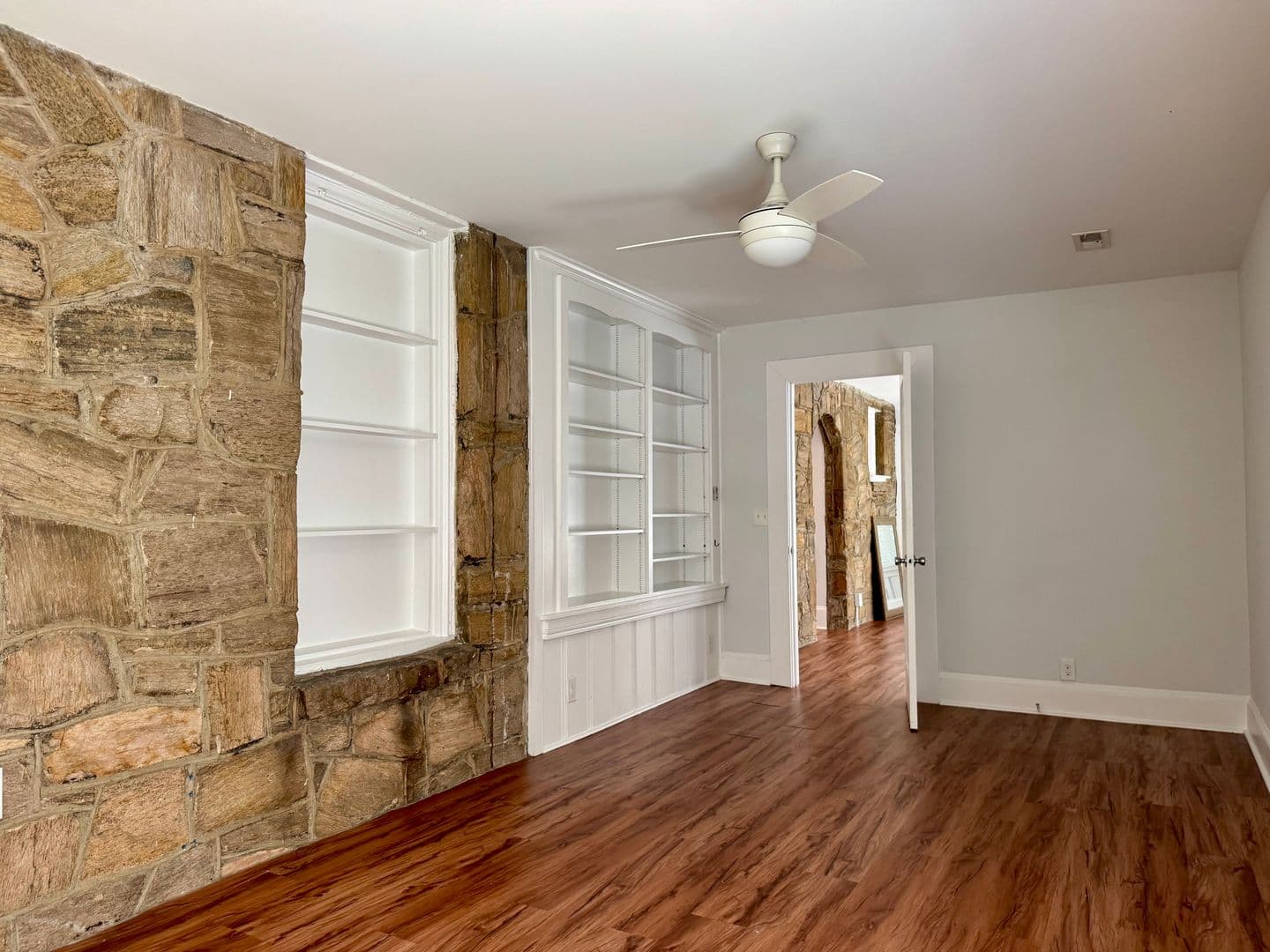 Raleigh Apartment: 905 W Peace St.
