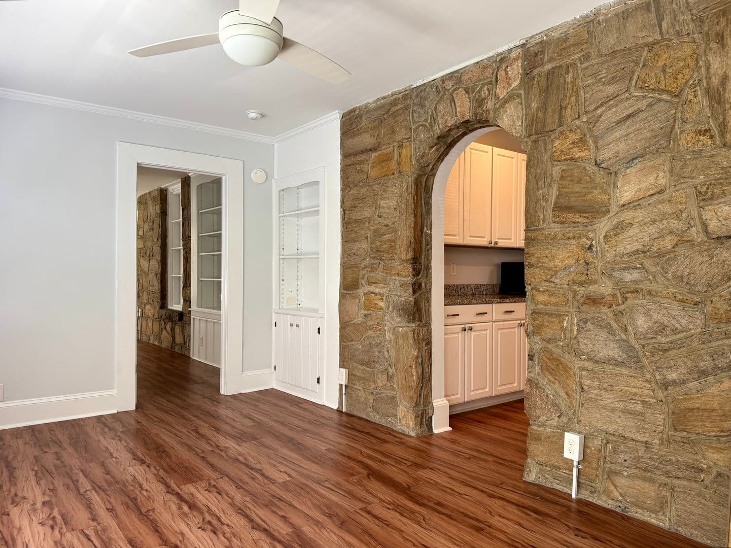 Raleigh Apartment: 905 W Peace St.