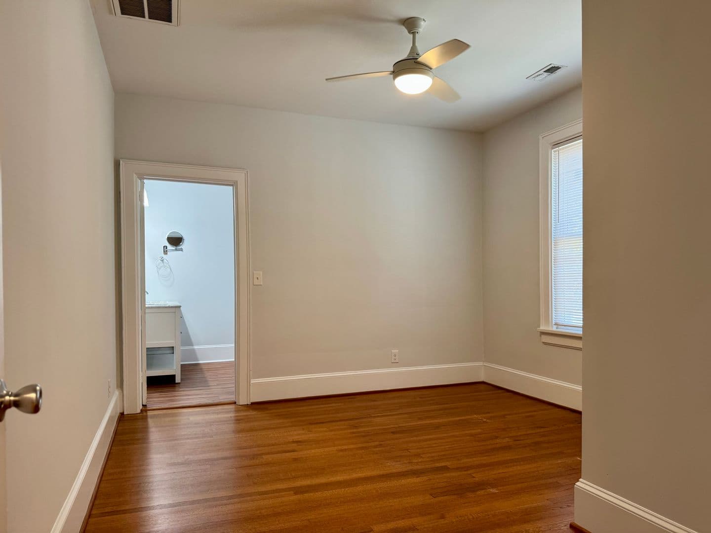 Raleigh Apartment: 905 W Peace St.