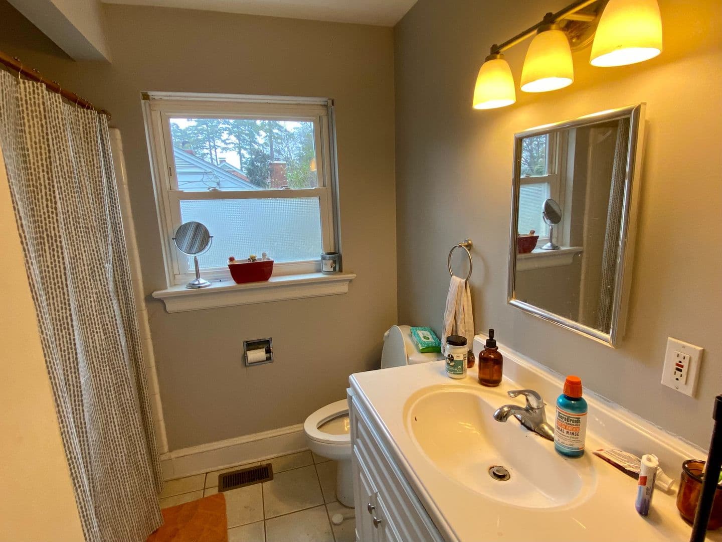 Raleigh Apartment: 1206 Duplin Rd.