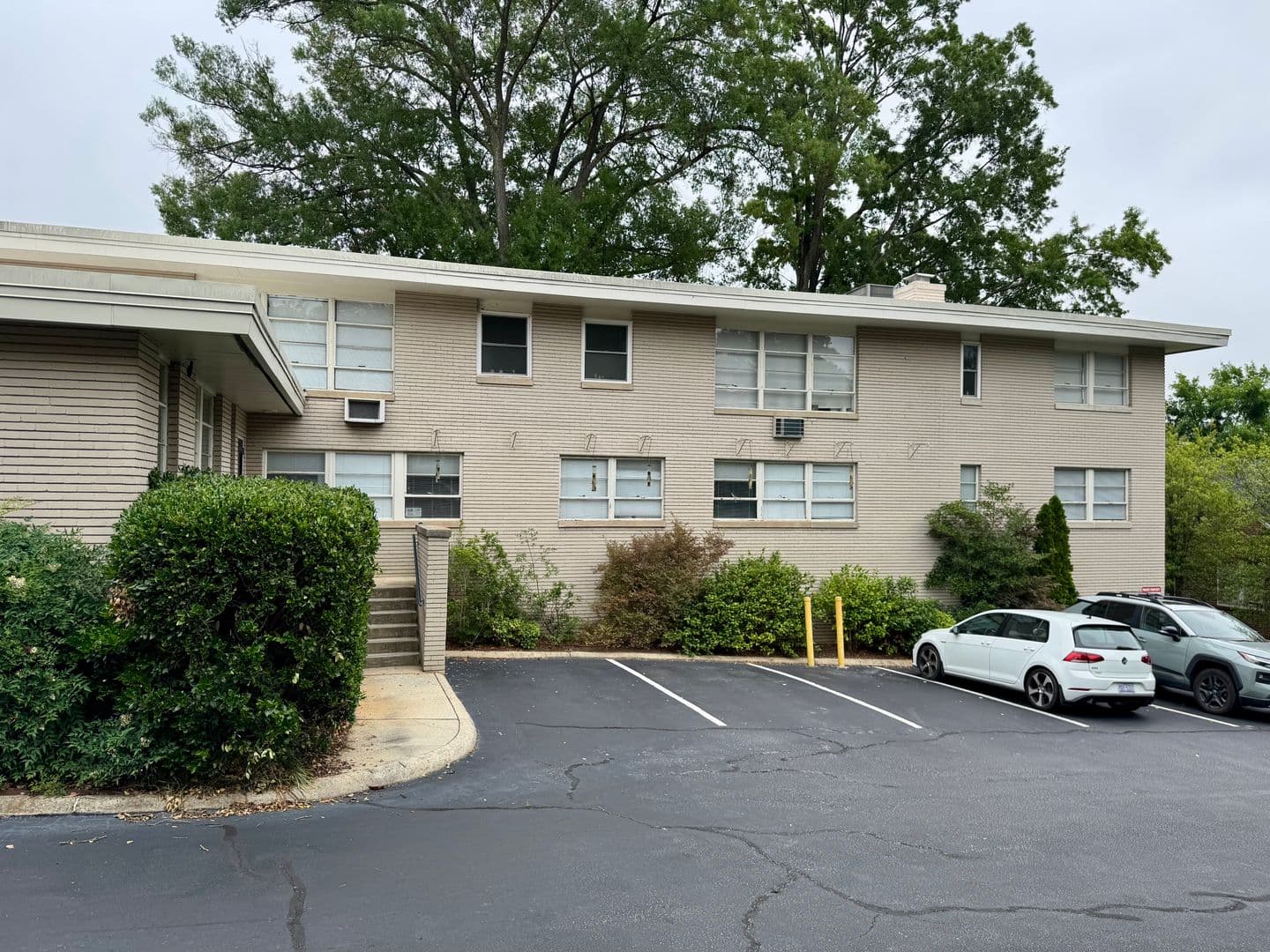 Raleigh Apartment: 613 St. Mary's St.