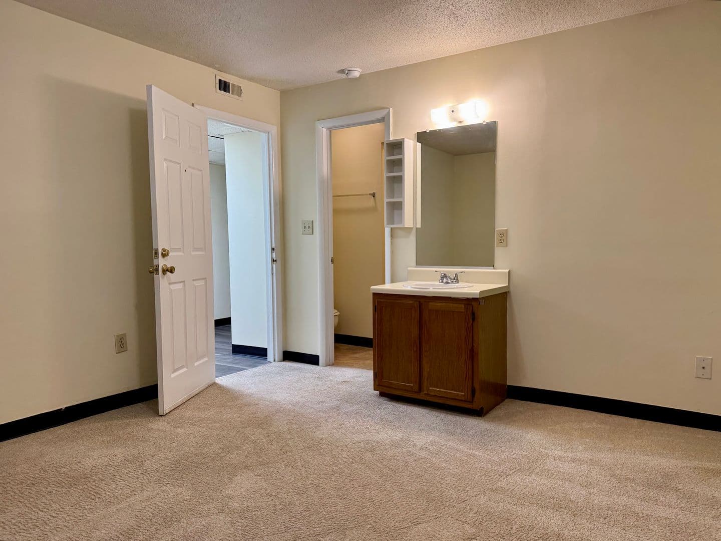 Raleigh Apartment: 3802 Lexington Dr.