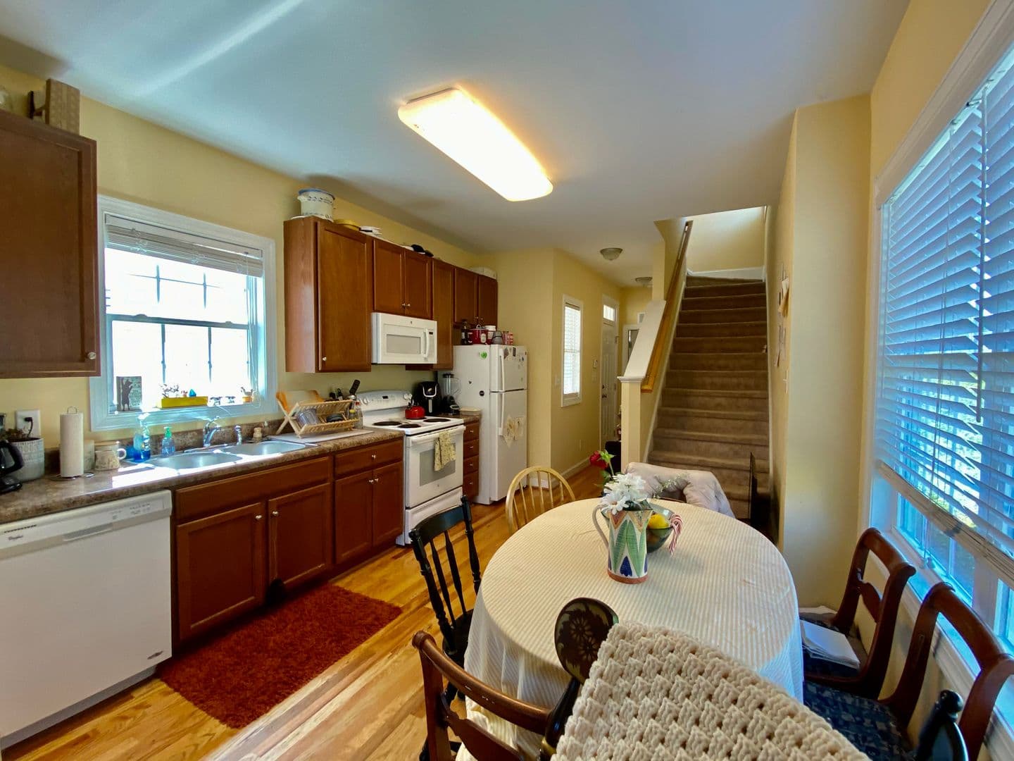 Raleigh House: 3925 Lexington Dr.