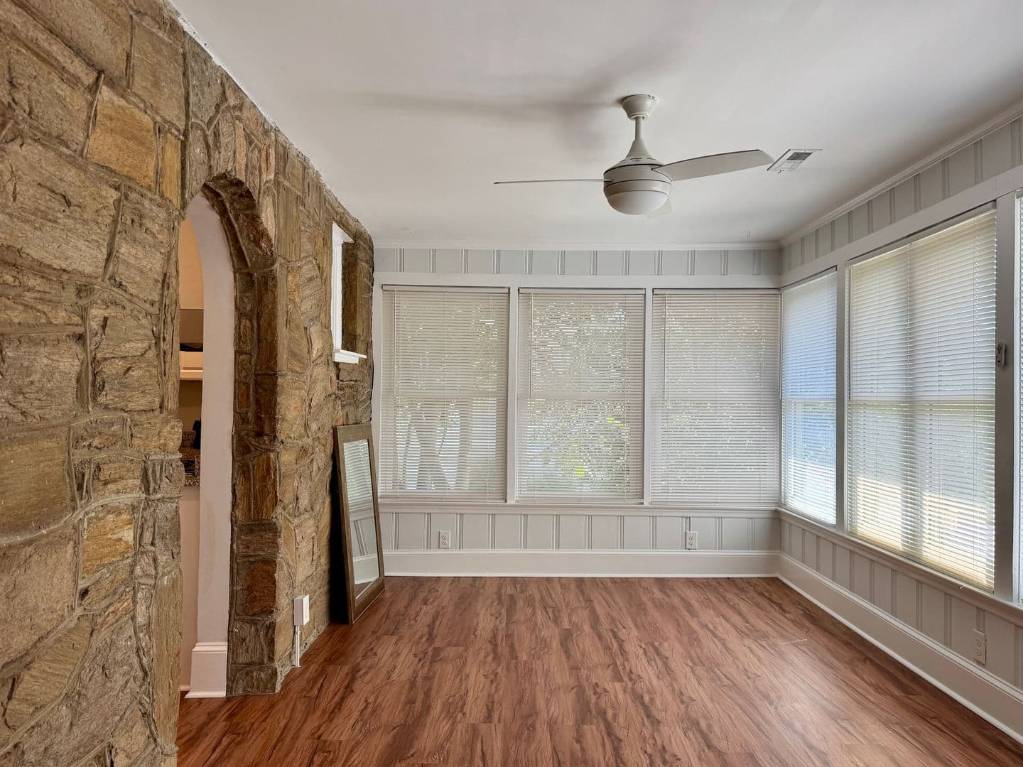 Raleigh Apartment: 905 W Peace St.