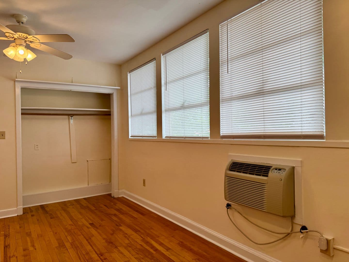 Raleigh Apartment: 613 St. Mary's St.