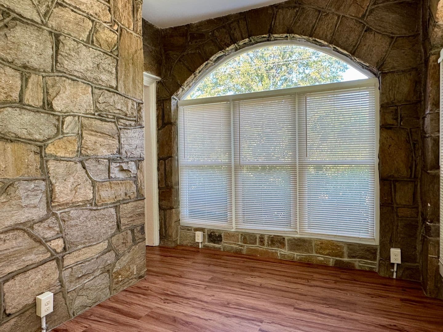 Raleigh Apartment: 905 W Peace St.