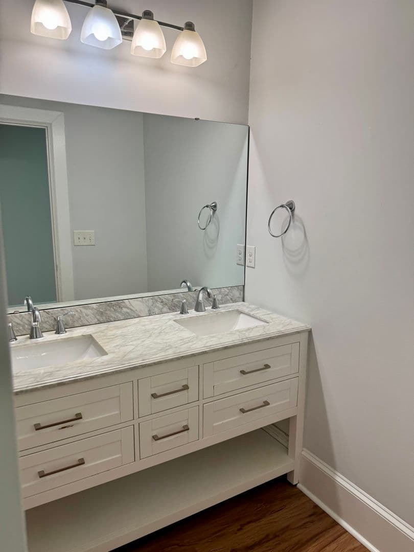 Raleigh Apartment: 905 W Peace St.