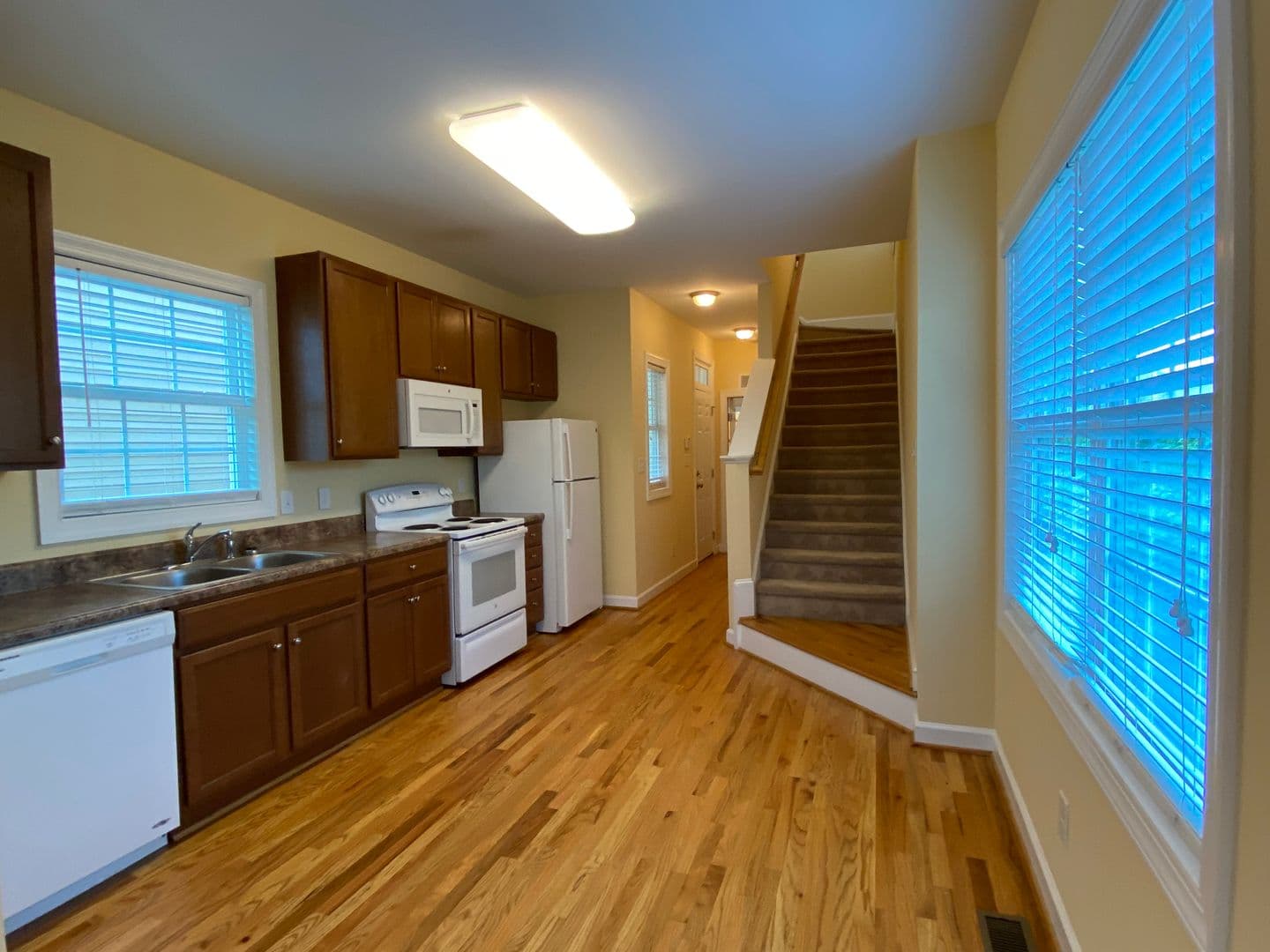 Raleigh House: 3925 Lexington Dr.