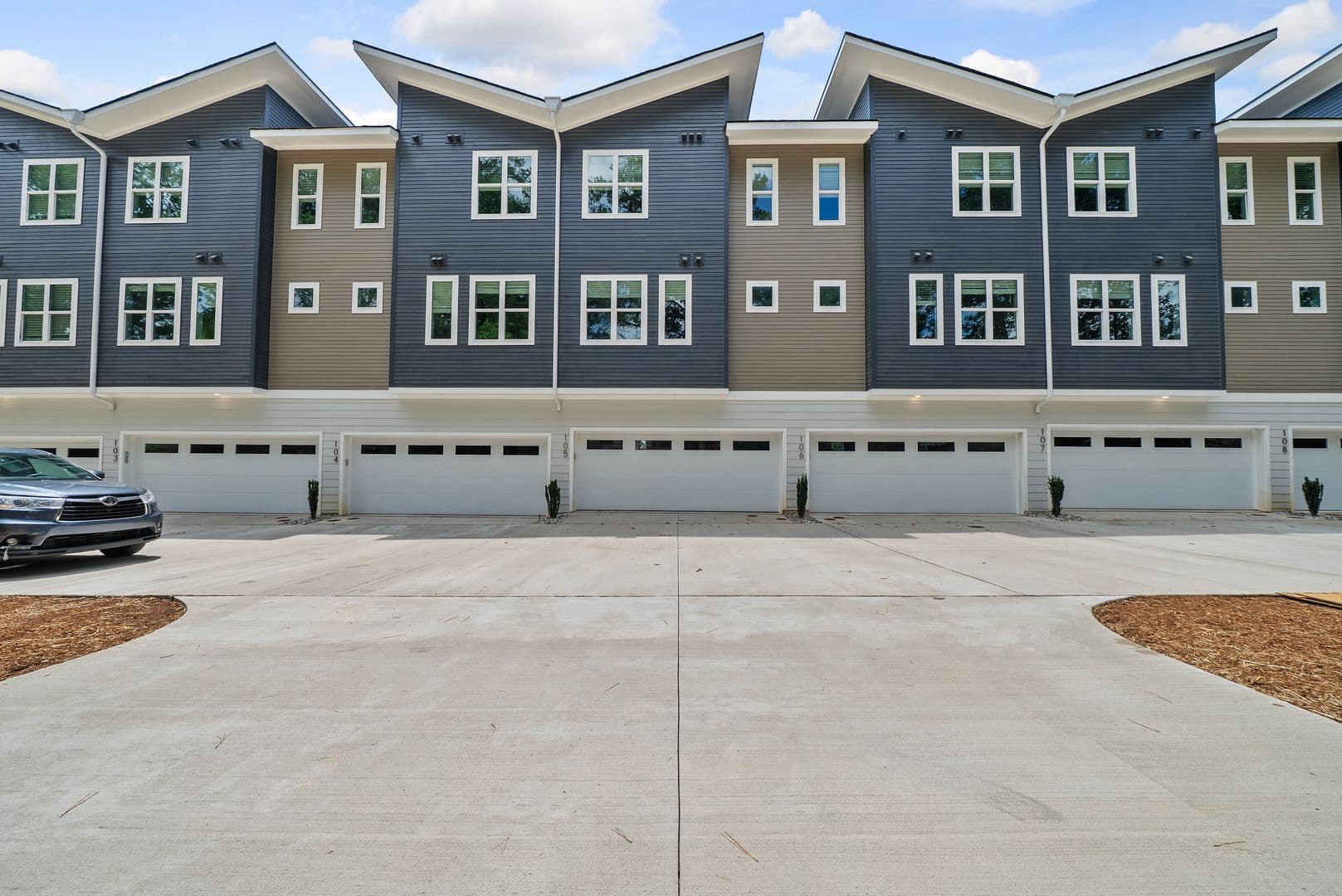 Raleigh Townhome: 4204 Reavis Rd.